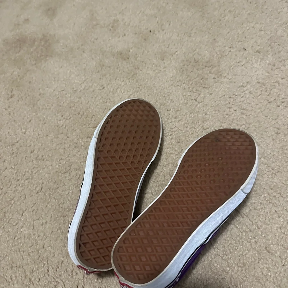 Vans - Picture 2 of 2